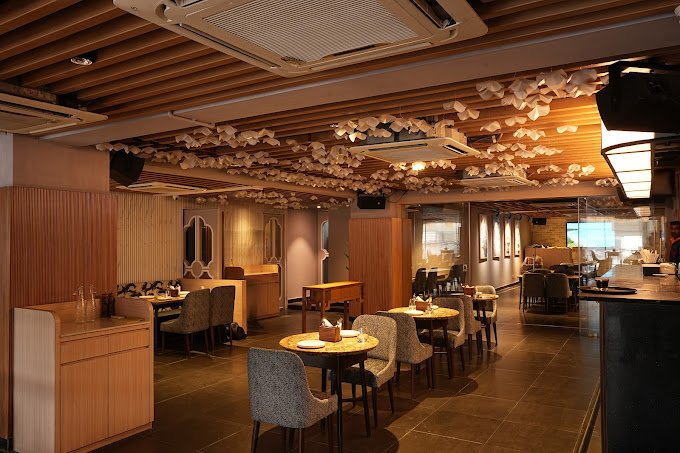 Family-Friendly Dining at Sapodilla
